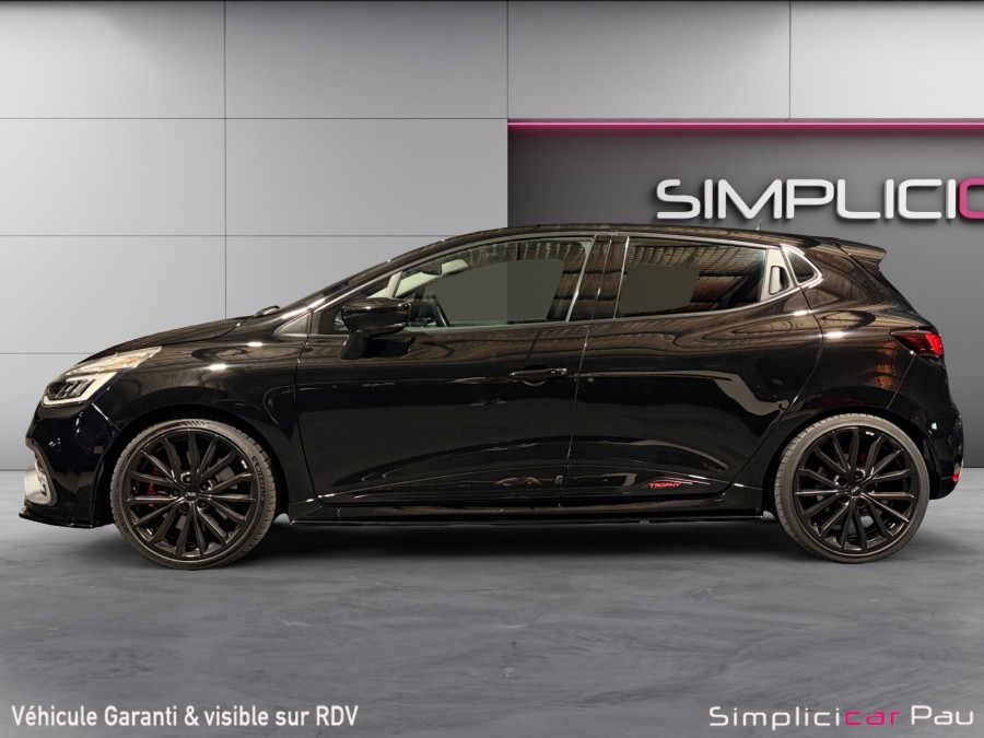 RENAULT d'occasion CLIO IV 1.6 TCE 220 RS TROPHY EDC AUTO de 2017 Pau
