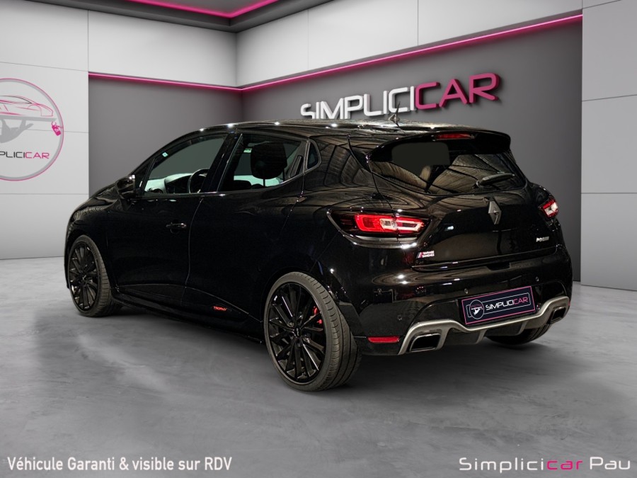 RENAULT d'occasion CLIO IV 1.6 TCE 220 RS TROPHY EDC AUTO de 2017 Pau