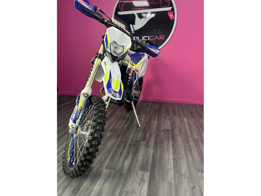 KTM d'occasion 125 DUKE 250 SEF R de 2019 Veauche (42)﻿