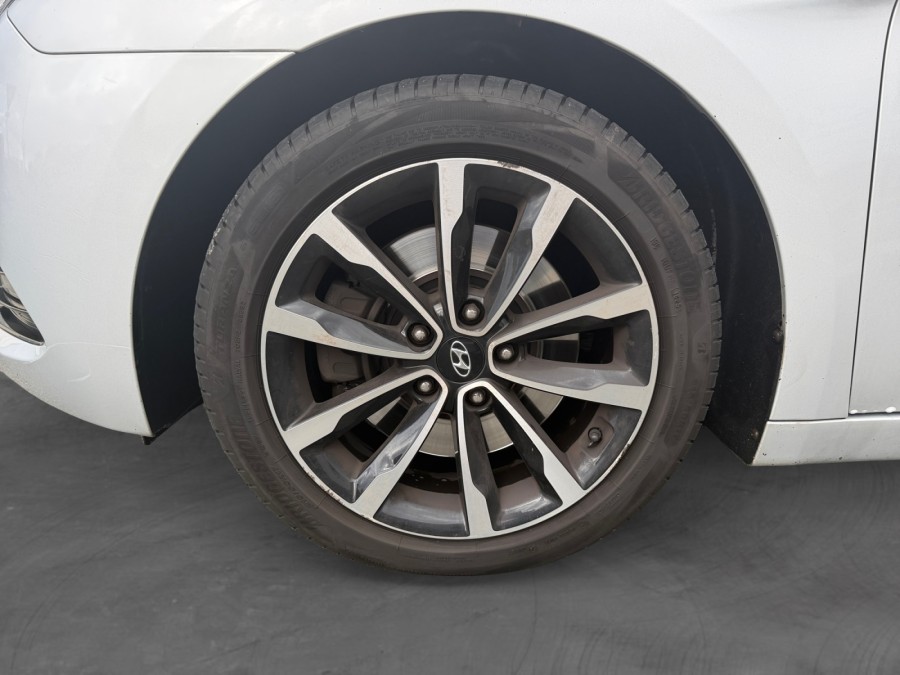 HYUNDAI d'occasion i40 SW 1.7 CRDI 141 Créative DCT7 de 2017 Royan