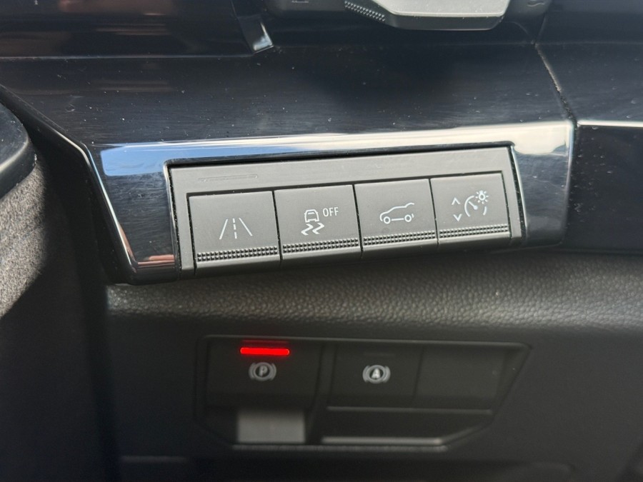 RENAULT d'occasion AUSTRAL 1.2 E-Tech full hybrid 200ch Iconic esprit