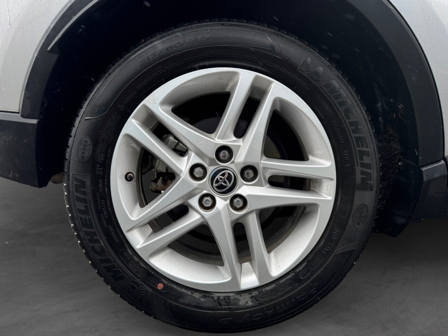 TOYOTA d'occasion C-HR 122h Dynamic Business 2WD E-CVT + Programme