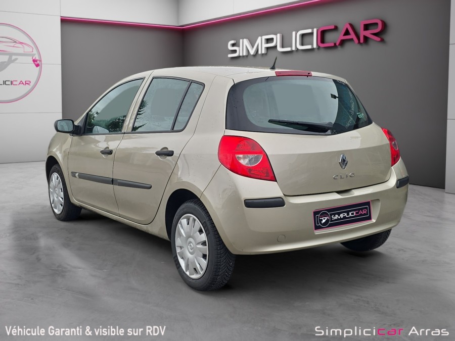 RENAULT d'occasion CLIO 1.2 16V de 2007 Arras (62)﻿