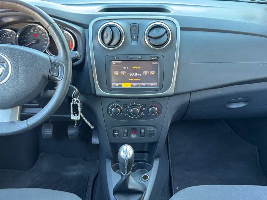 DACIA d'occasion SANDERO 1.5 DCI 90ch STEPWAY de 2015 La Ciotat (13)﻿