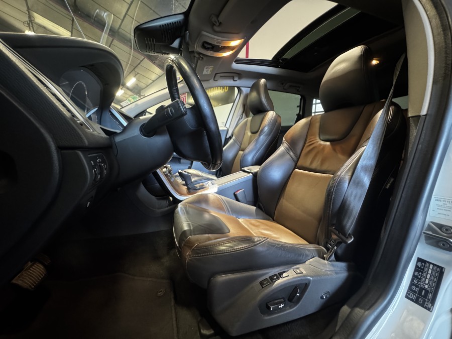 VOLVO d'occasion XC60 D4 181 SUMMUM GEARTRONIC de 2014 Aix Les Bains