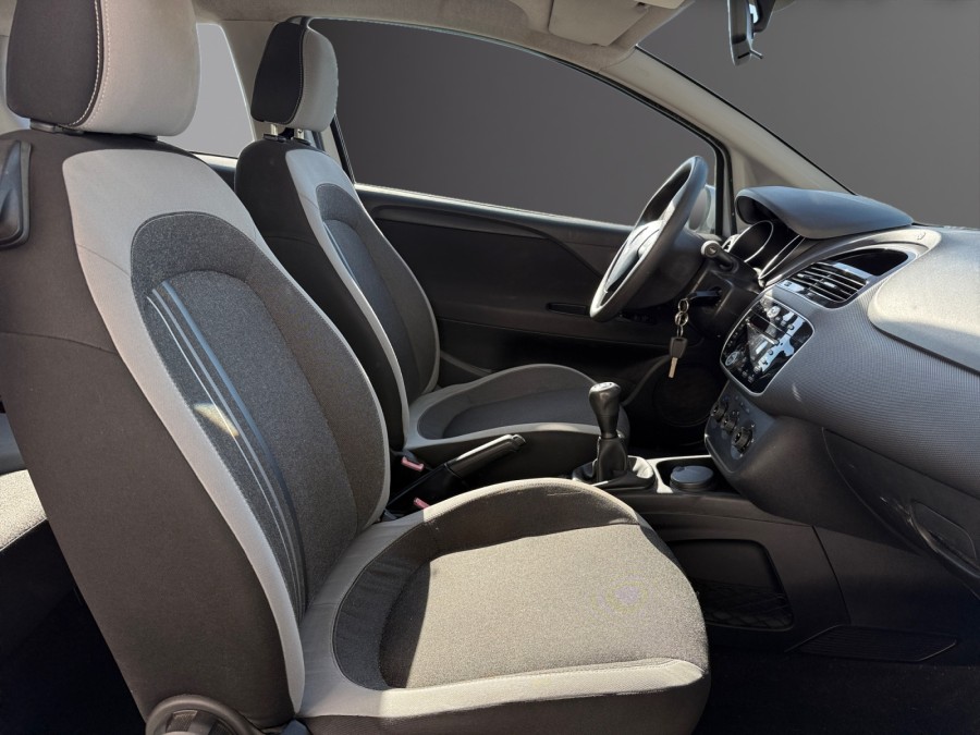 FIAT d'occasion PUNTO 1.3 Multijet 16v 75ch Pop 3p de 2014 Vauvert