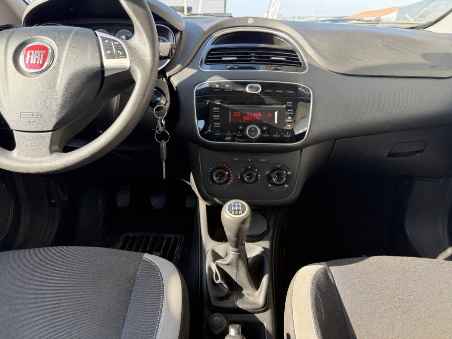 FIAT d'occasion PUNTO 1.3 Multijet 16v 75ch Pop 3p de 2014 Vauvert