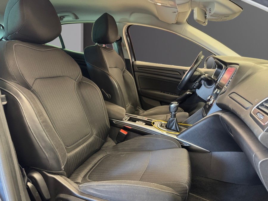 RENAULT d'occasion MEGANE TCE 100 LIMITED de 2018 Amiens (80)﻿