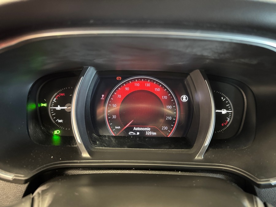 RENAULT d'occasion MEGANE TCE 100 LIMITED de 2018 Amiens (80)﻿