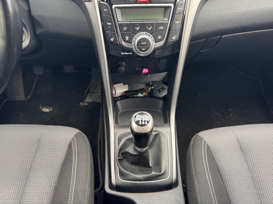 HYUNDAI d'occasion I30 1.6 CRDI de 2014 Vernon (27)﻿