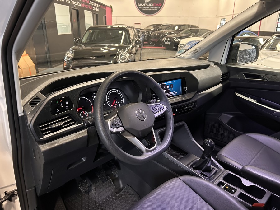 VOLKSWAGEN d'occasion CADDY CARGO 2 TDI 102 BUSINESS de 2022 Aix Les