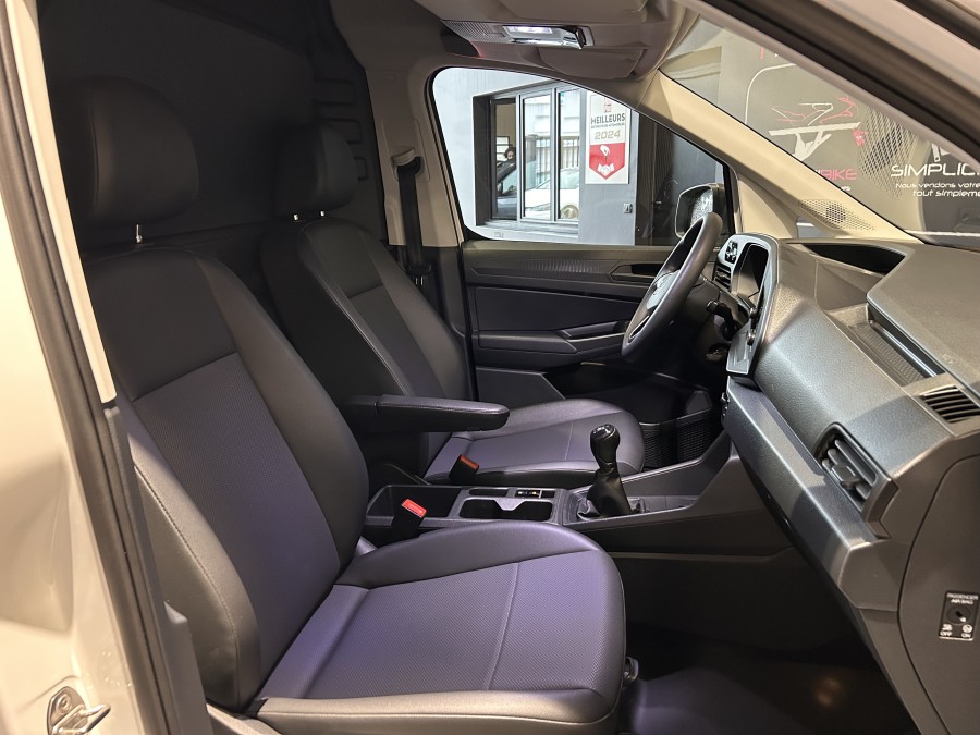 VOLKSWAGEN d'occasion CADDY CARGO 2 TDI 102 BUSINESS de 2022 Aix Les