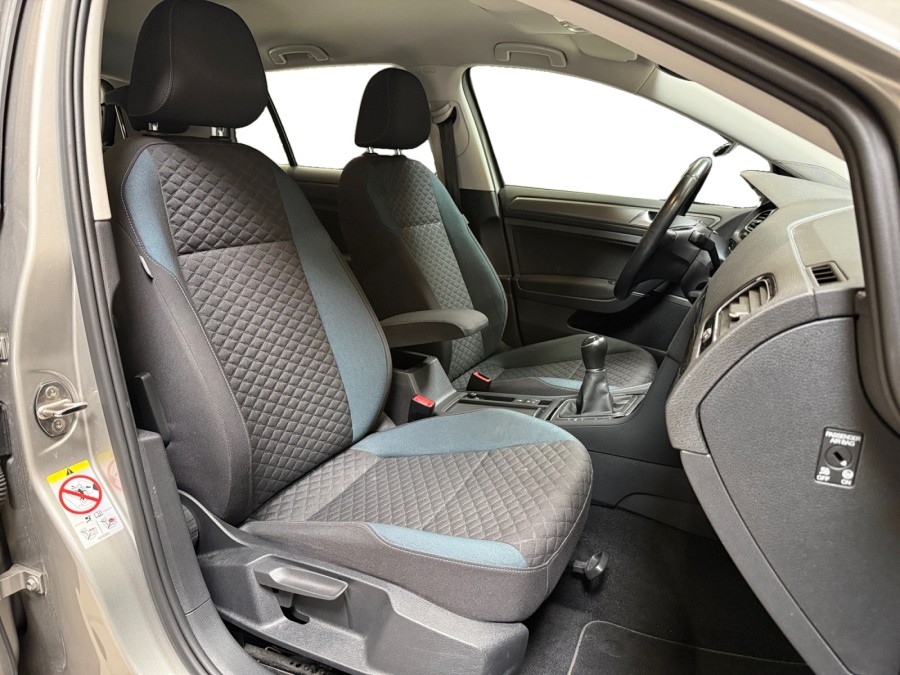 VOLKSWAGEN d'occasion GOLF 1.6 TDI 115 IQ.DRIVE de 2019 Bretigny Sur