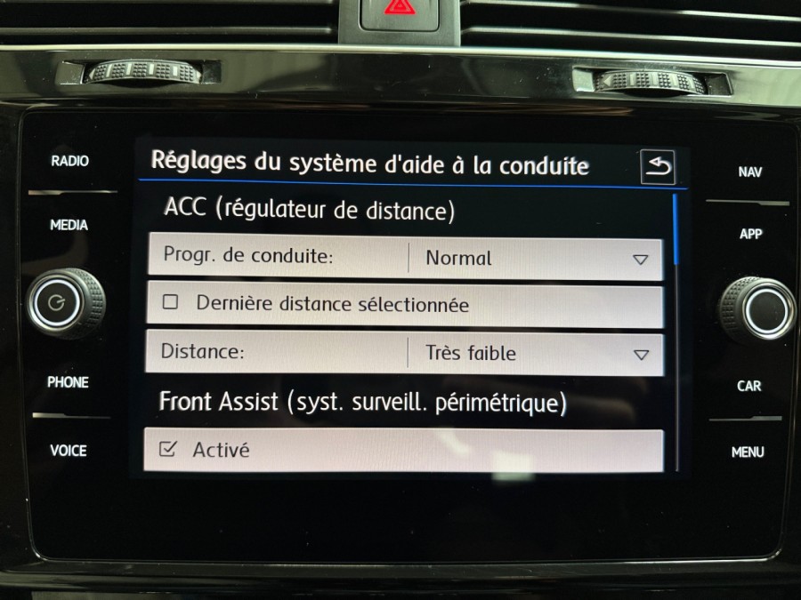 VOLKSWAGEN d'occasion GOLF 1.6 TDI 115 IQ.DRIVE de 2019 Bretigny Sur