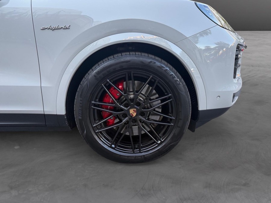 PORSCHE d'occasion CAYENNE 3.0 V6 S E-HYBRID PH2 de 2024 Montreuil