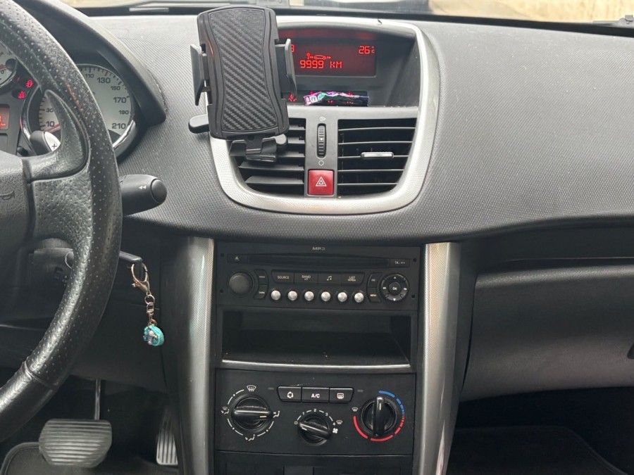 PEUGEOT d'occasion 207 1.4 16v Premium 2-Tronic 5p de 2009 Nice (06)﻿