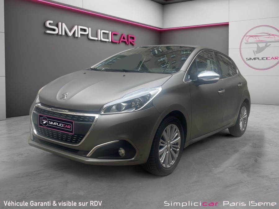 PEUGEOT d'occasion 208 1.2 PURE TECH 110 ALLURE EAT de 2016 Paris 15
