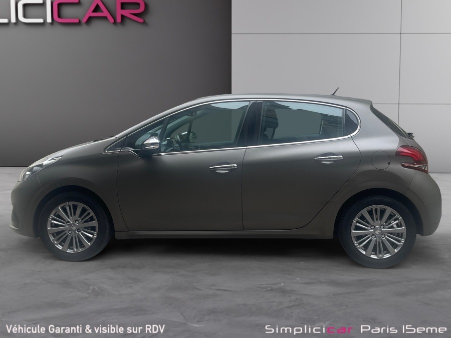 PEUGEOT d'occasion 208 1.2 PURE TECH 110 ALLURE EAT de 2016 Paris 15