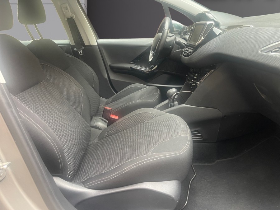 PEUGEOT d'occasion 208 1.2 PURE TECH 110 ALLURE EAT de 2016 Paris 15