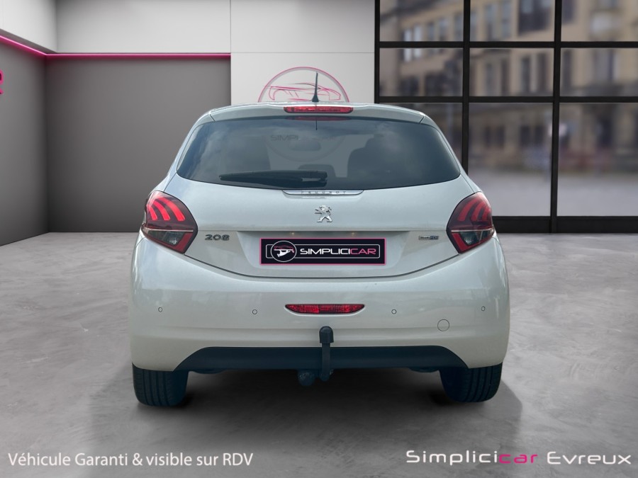 PEUGEOT d'occasion 208 PEUGEOT 208 1.6 BLUE HDI 120 FELINE de 2015