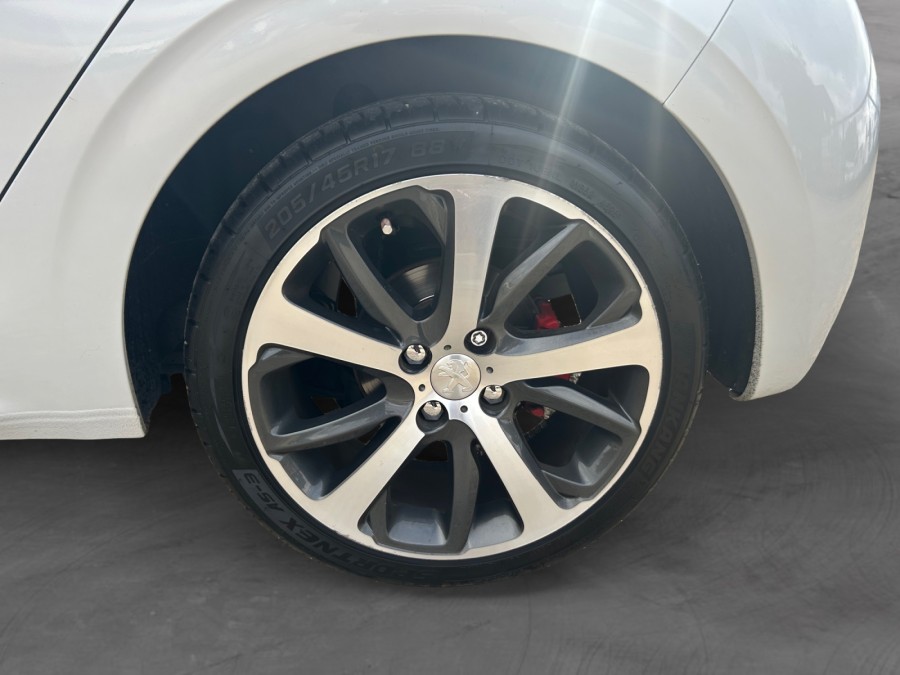 PEUGEOT d'occasion 208 PEUGEOT 208 1.6 BLUE HDI 120 FELINE de 2015