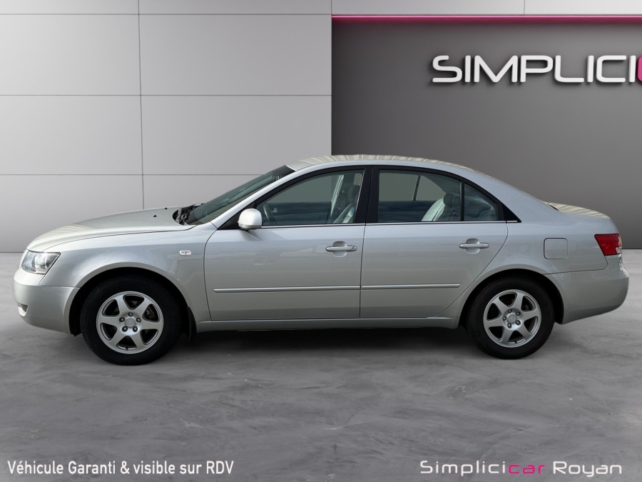 HYUNDAI d'occasion SONATA 2.4 PACK LUXE de 2006 Royan (17)﻿