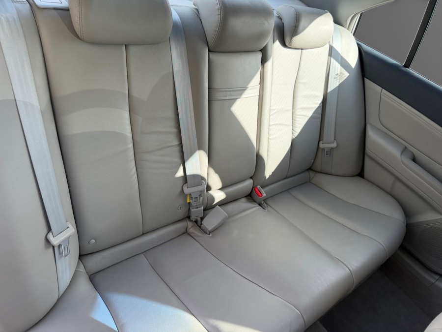 HYUNDAI d'occasion SONATA 2.4 PACK LUXE de 2006 Royan (17)﻿