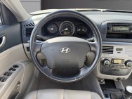 HYUNDAI d'occasion SONATA 2.4 PACK LUXE de 2006 Royan (17)﻿