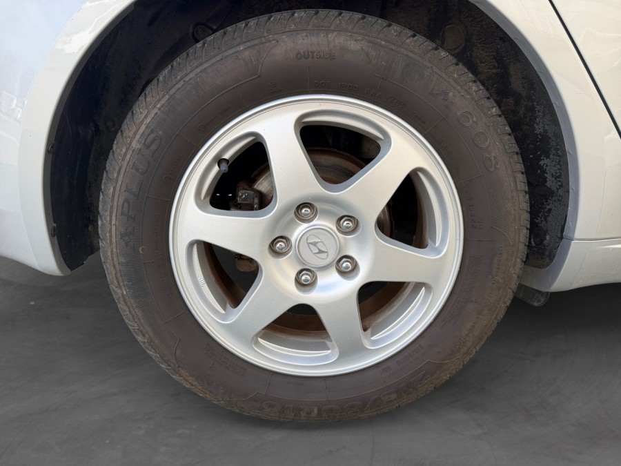 HYUNDAI d'occasion SONATA 2.4 PACK LUXE de 2006 Royan (17)﻿
