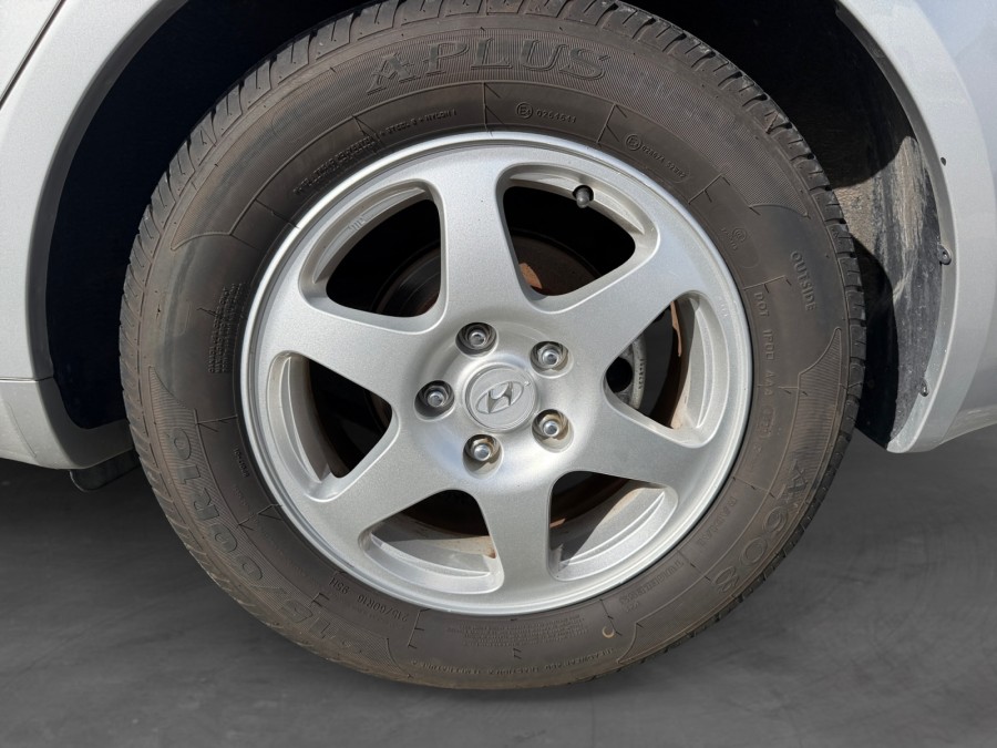 HYUNDAI d'occasion SONATA 2.4 PACK LUXE de 2006 Royan (17)﻿