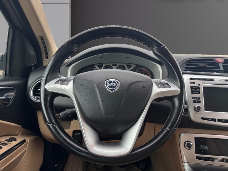 LANCIA d'occasion DELTA 1.4 T-JET 120 GOLD de 2012 Frejus (83)﻿