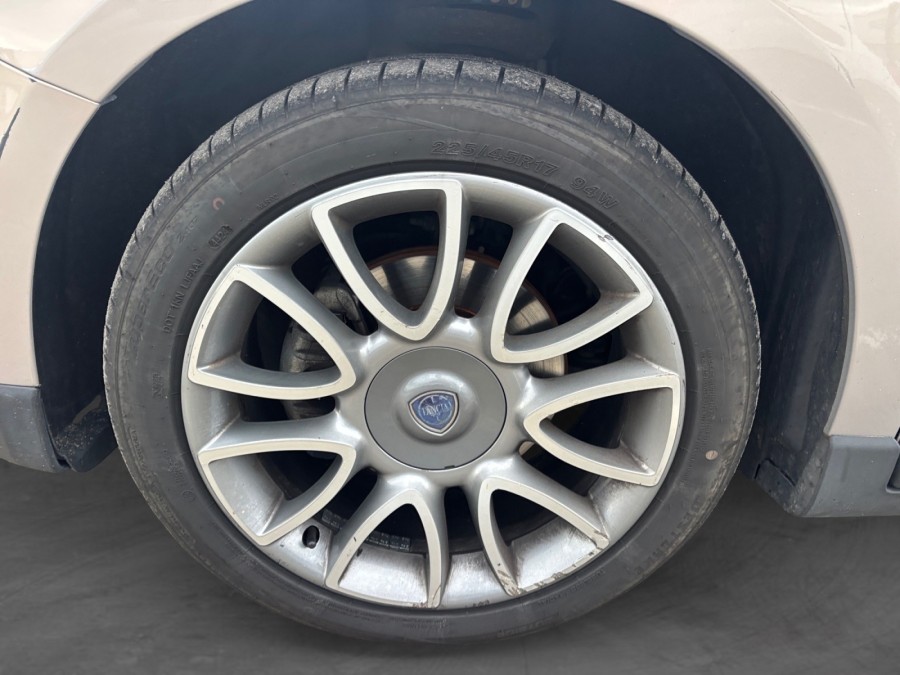 LANCIA d'occasion DELTA 1.4 T-JET 120 GOLD de 2012 Frejus (83)﻿