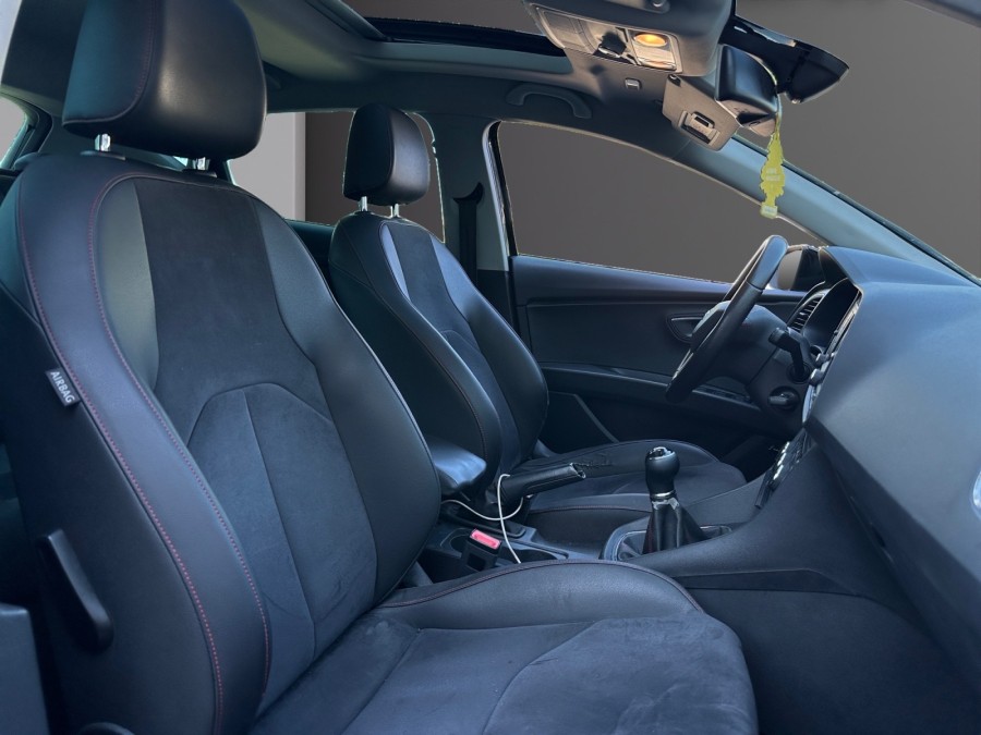 SEAT d'occasion LEON 2.0 TDI de 2013 Salon de Provence (13)﻿