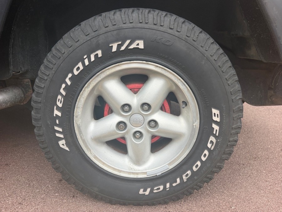 JEEP d'occasion WRANGLER 2.5 SPORT de 2001 Cannes (06)﻿