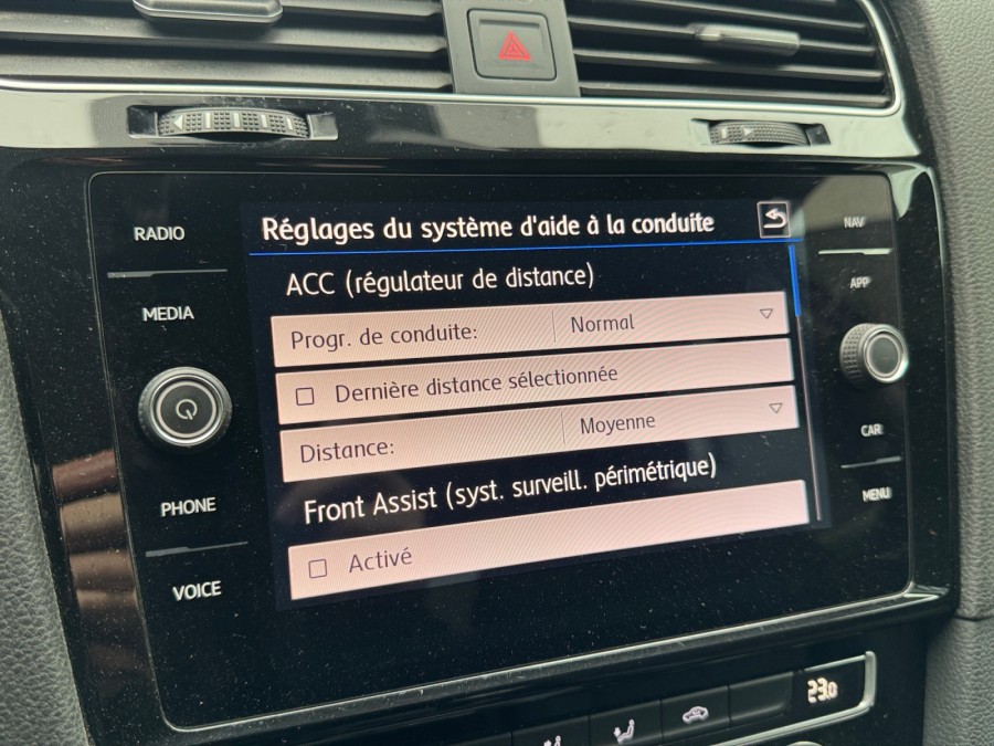 VOLKSWAGEN d'occasion GOLF VII 1.6 TDI 115 IQ DRIVE de 2020 Vienne