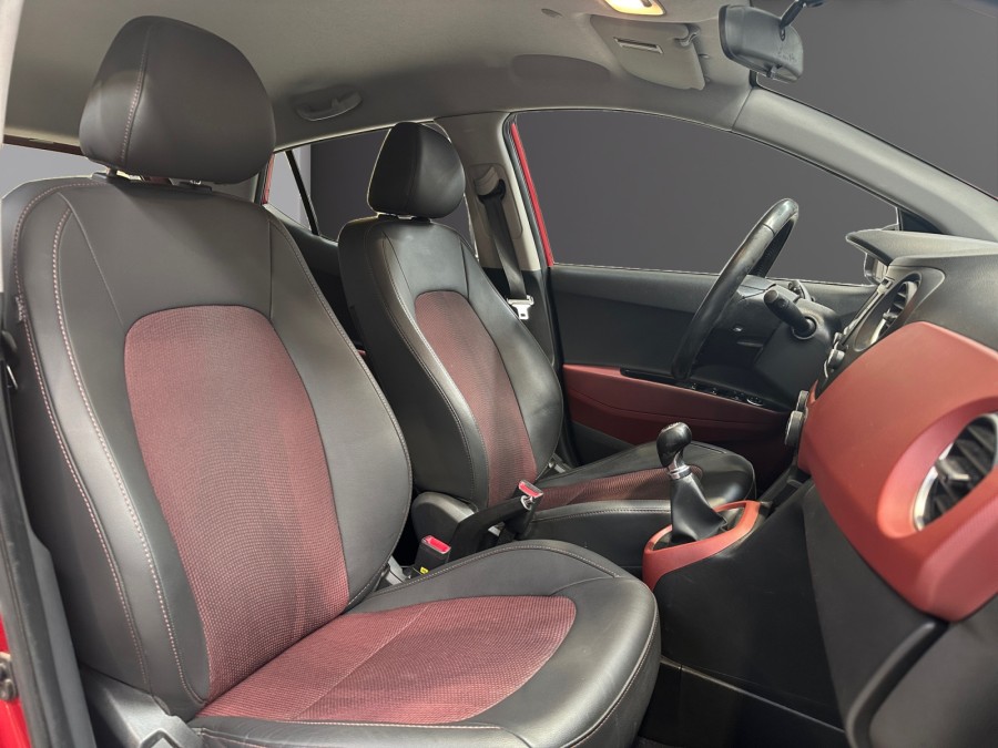 HYUNDAI d'occasion I10 I10 1.2 64CH pack sensation de 2014 Lorient