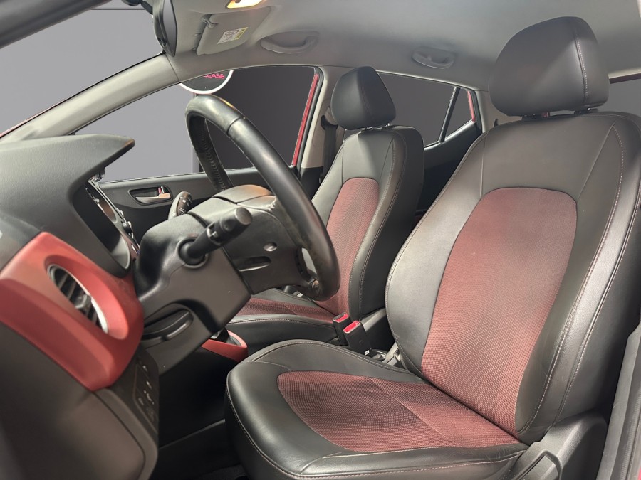 HYUNDAI d'occasion I10 I10 1.2 64CH pack sensation de 2014 Lorient