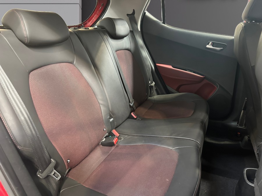 HYUNDAI d'occasion I10 I10 1.2 64CH pack sensation de 2014 Lorient