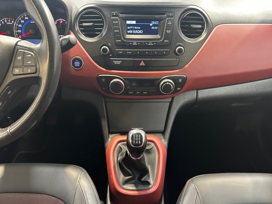 HYUNDAI d'occasion I10 I10 1.2 64CH pack sensation de 2014 Lorient