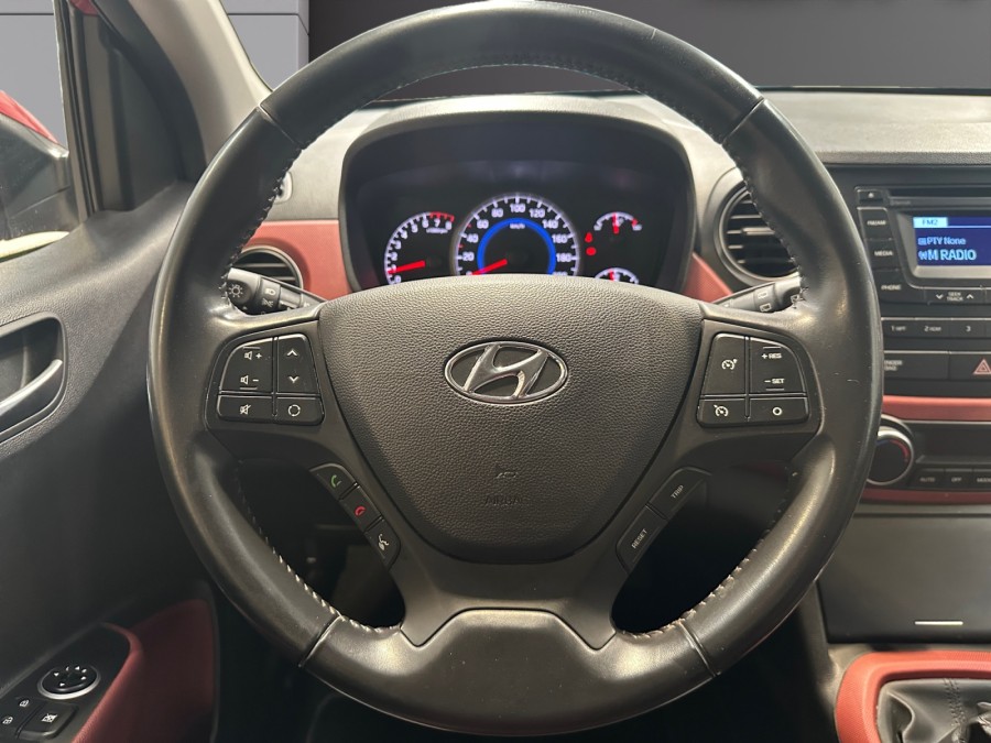 HYUNDAI d'occasion I10 I10 1.2 64CH pack sensation de 2014 Lorient