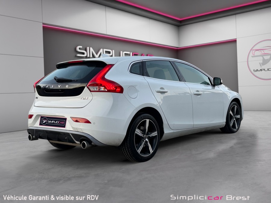 VOLVO d'occasion V40 T2 de 2018 Brest (29)﻿