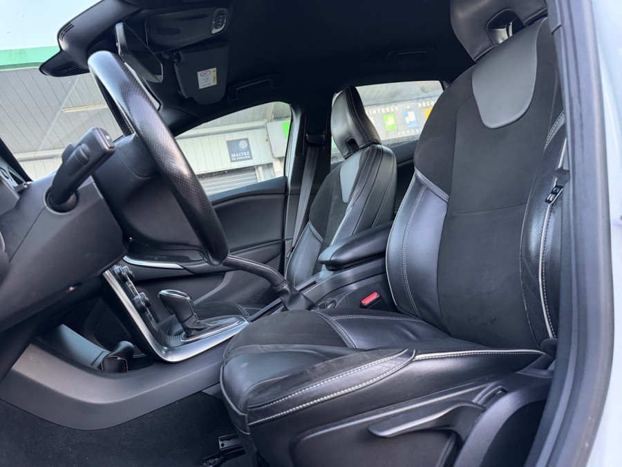 VOLVO d'occasion V40 T2 de 2018 Brest (29)﻿
