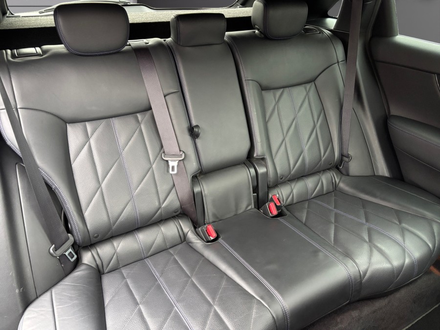 INFINITI d'occasion QX70 3.7 S QX70 de 2016 Reims Tinqueux (51)﻿