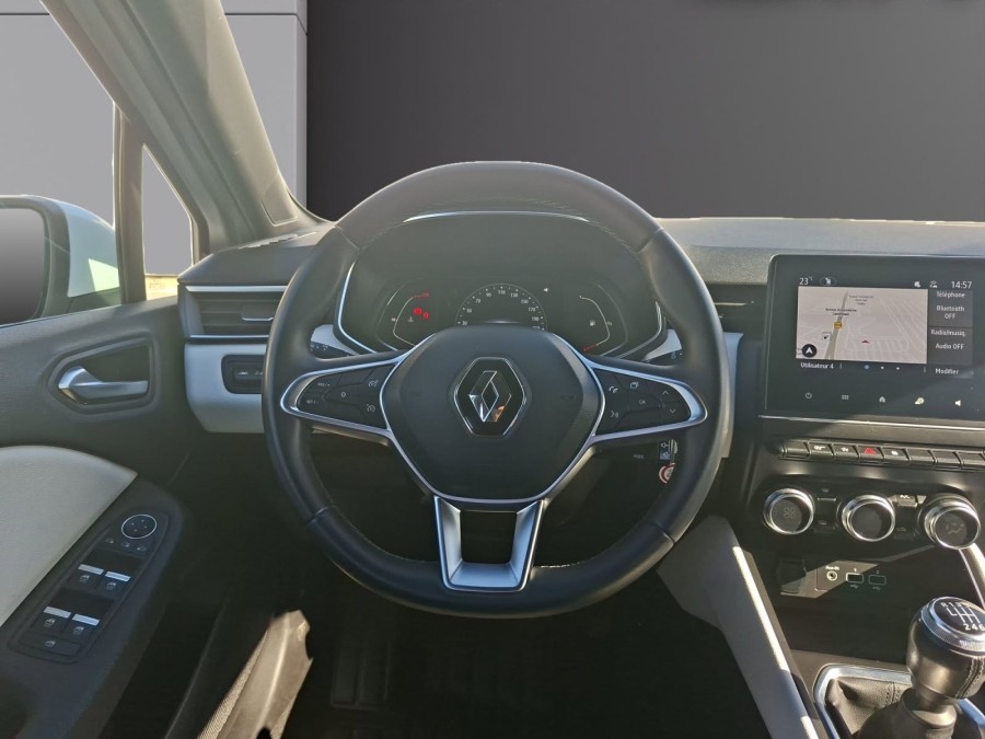 RENAULT d'occasion CLIO 1.3 TCE 140 INTENS de 2022 Villepinte (93)﻿