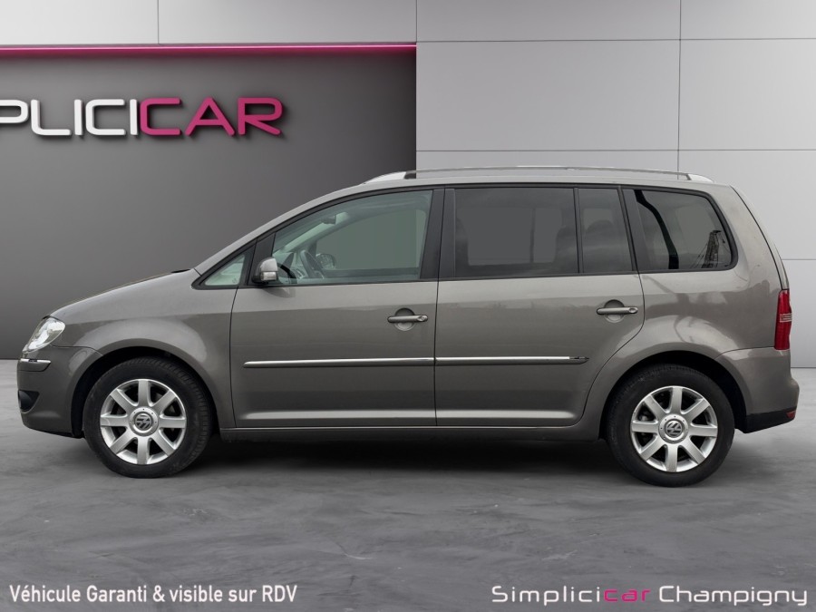 VOLKSWAGEN d'occasion TOURAN 2.0 TDI 140ch Carat DSG6 7 places de