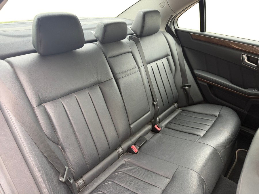 MERCEDES d'occasion E 220 CDI BLUE EFFICIENCY CLASSIC AUTO de 2010