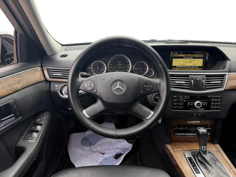 MERCEDES d'occasion E 220 CDI BLUE EFFICIENCY CLASSIC AUTO de 2010