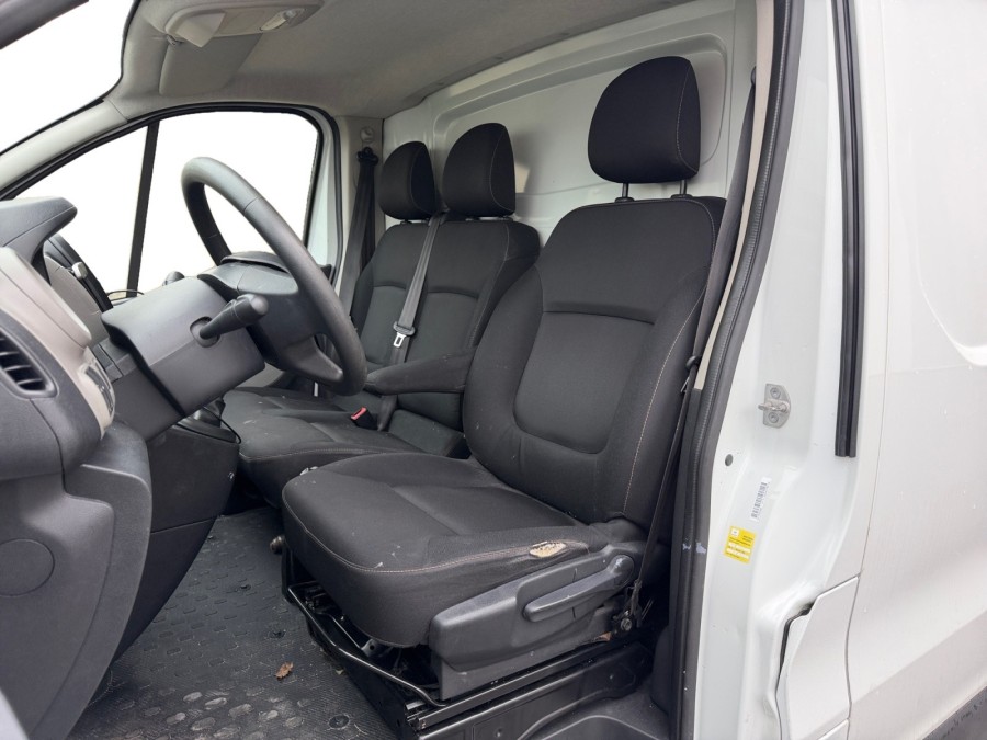 RENAULT d'occasion TRAFIC III FOURGON RENAULT TRAFIC III 1.6 DCI 95CH