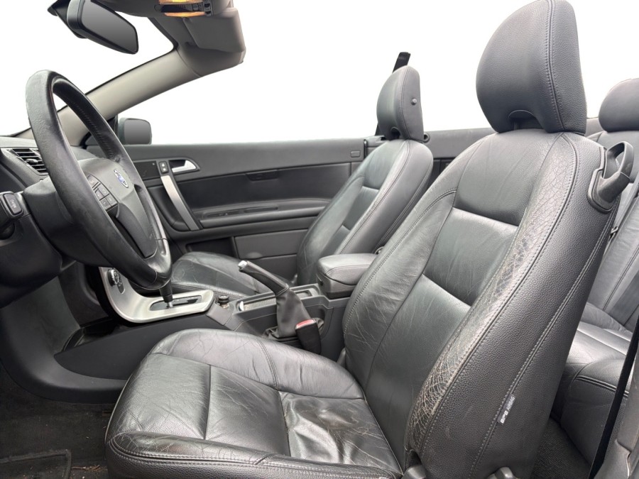 VOLVO d'occasion C70 D5 180ch Momentum Geartronic de 2006 Orgeval