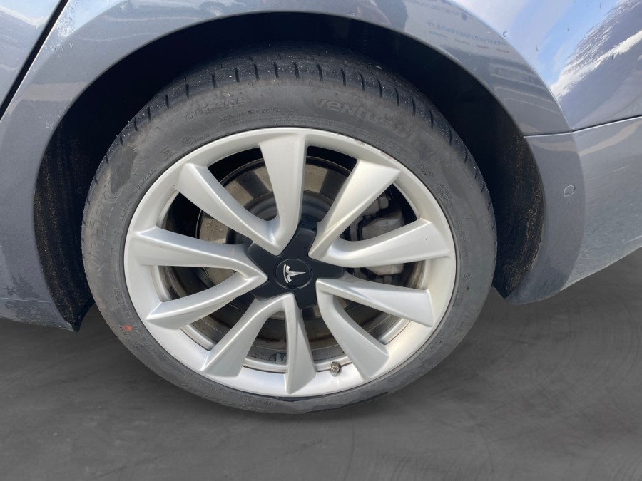 TESLA d'occasion MODEL 3 Long-Range Dual Motor AWD de 2019 Royan (17)﻿